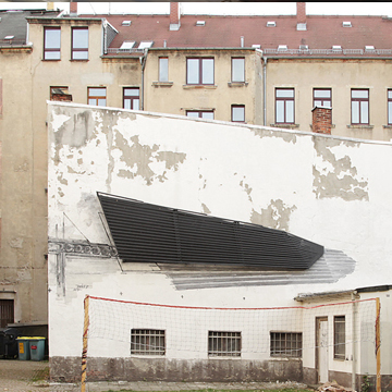 André Deloar 2012  |  Alpine Backyard  |  10 x 3 m  |  Malerei und Installation